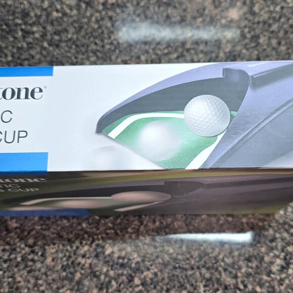 NIP / SEALED Brookstone Automatic Putting Cup Cordless Portable - Picture 2 of 4
